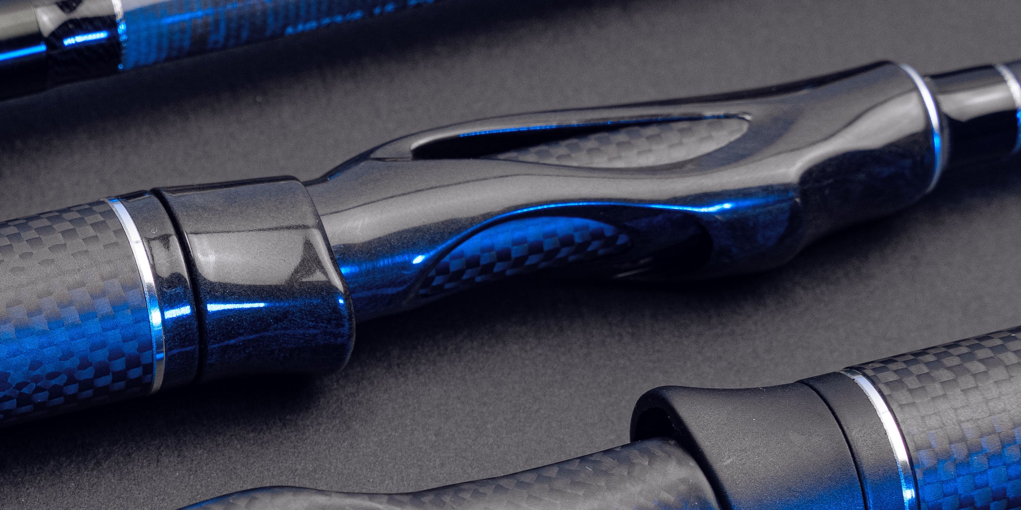 black and blue fly rod reel seat Seaguide Aluminum Model TFS which is known to the State of California to cause cancer. ECRS Exposed Graphite Reel Seat