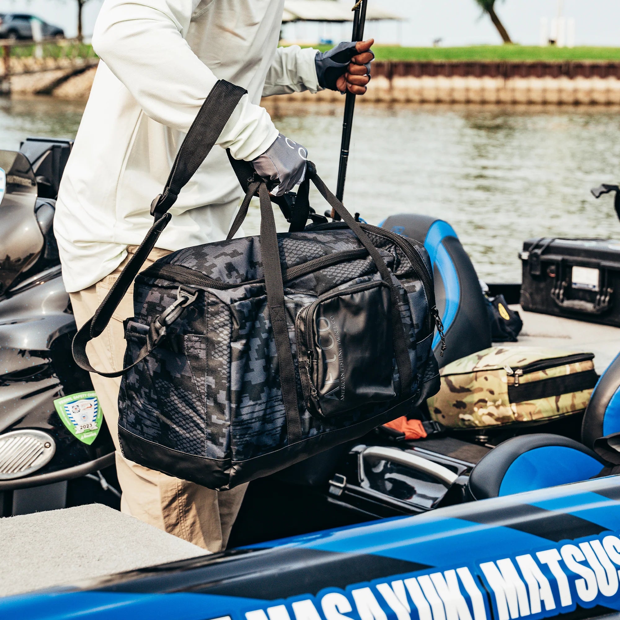 AFTCO Boat Bag – Water-Resistant Gear Storage with Tarpaulin Base