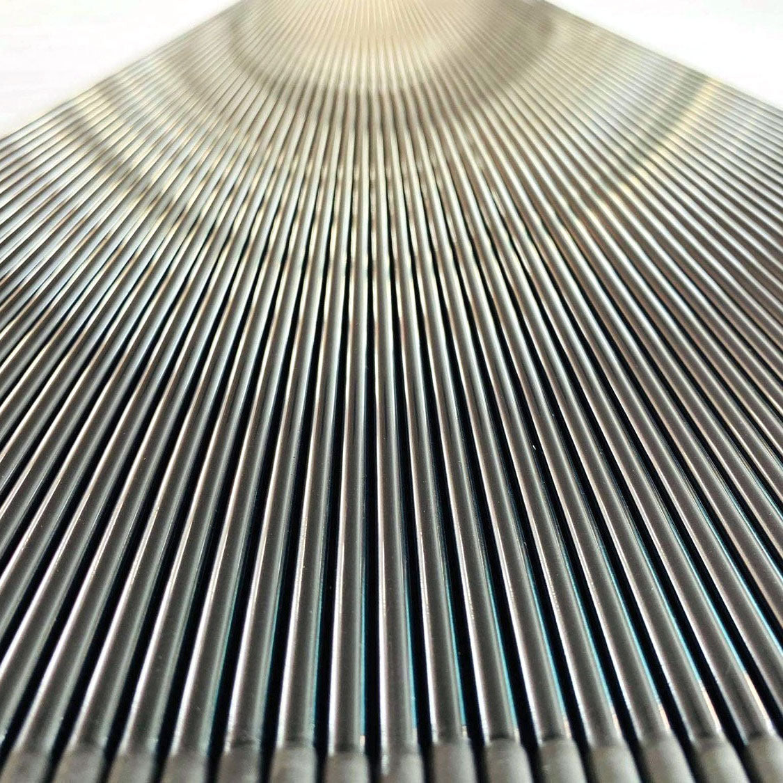 #color_gun metal chrome